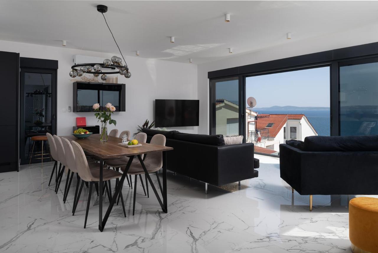 Vila Julian With A Heated Pool Trogir