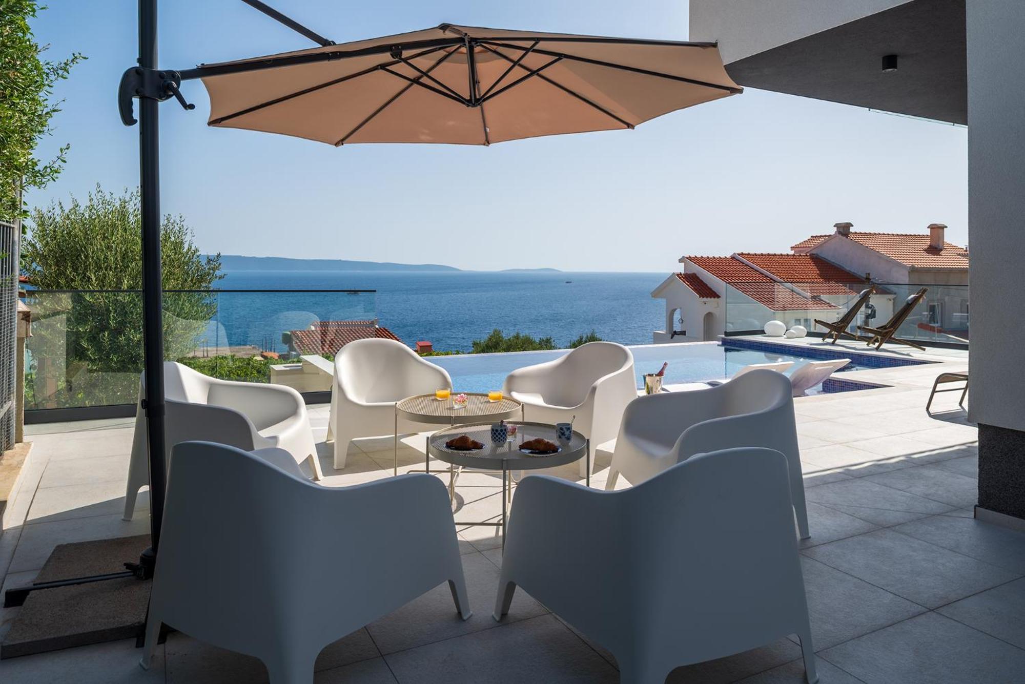Villa Julian With A Heated Pool
