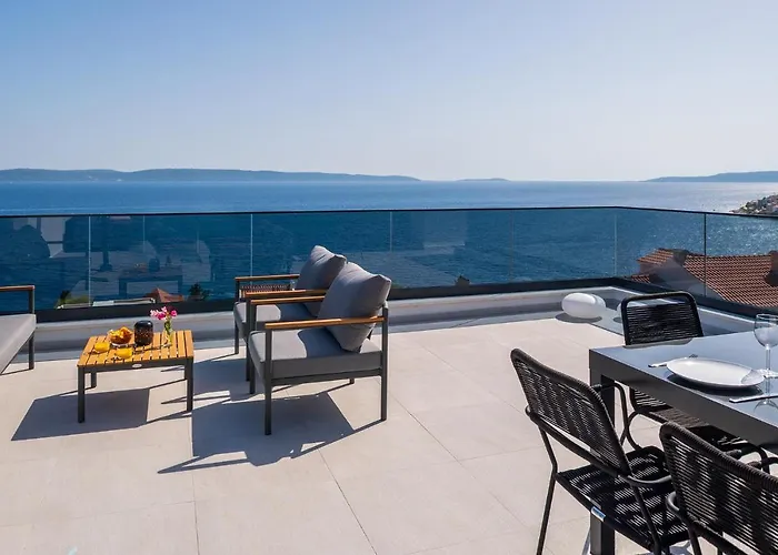 Villa Julian With A Heated Pool