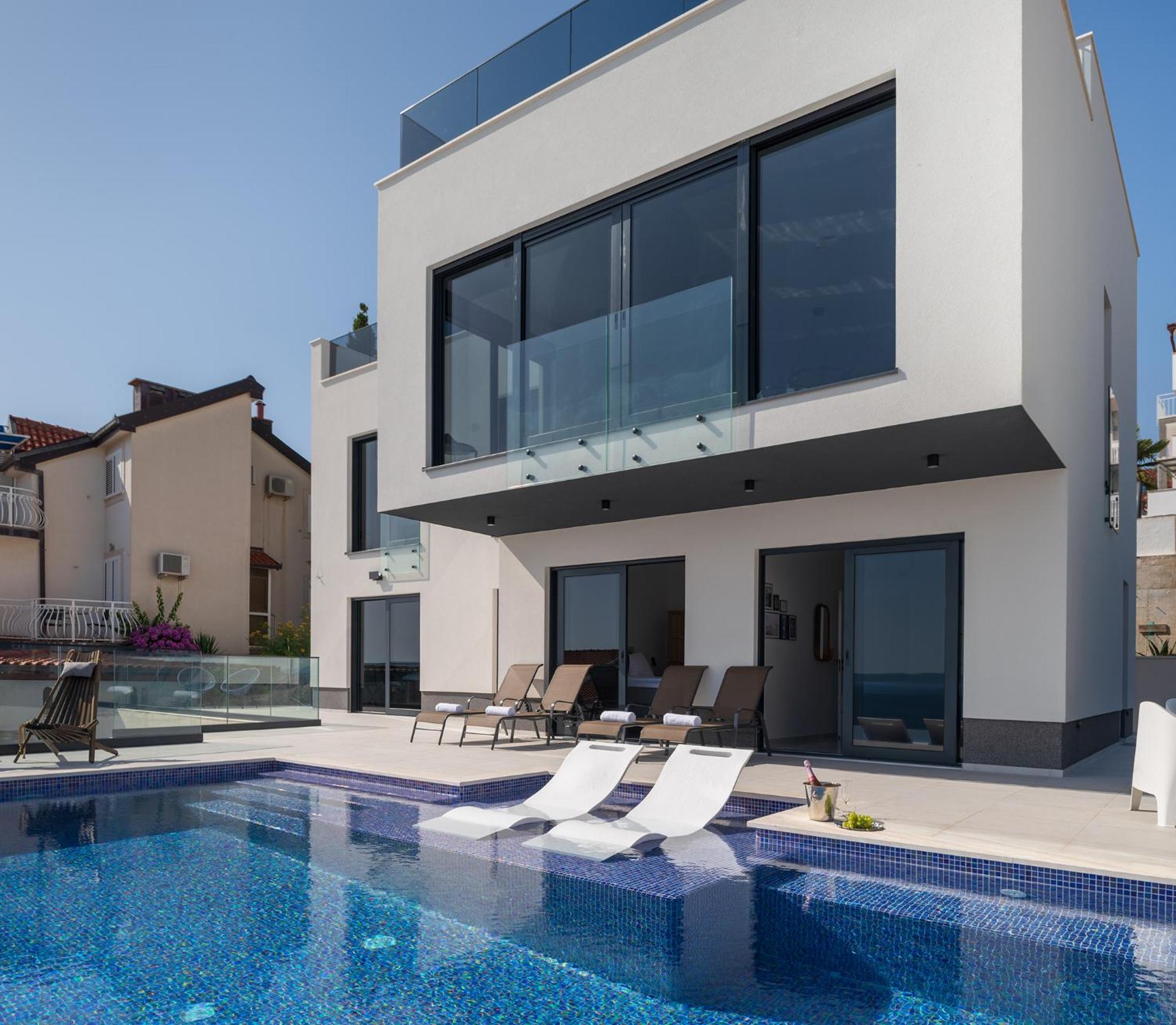 Julian With A Heated Pool Villa Trogir